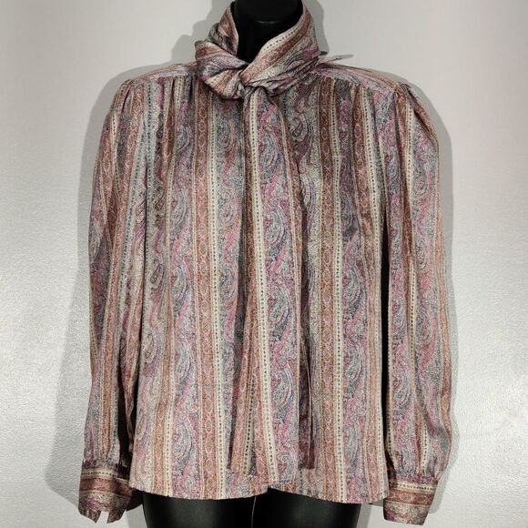 📏La Chine Classic by Glinda Wang Button-up with Built-in Scarf - Picture 2 of 7